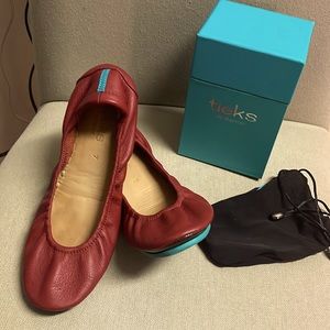 Tieks size 7 cardinal red